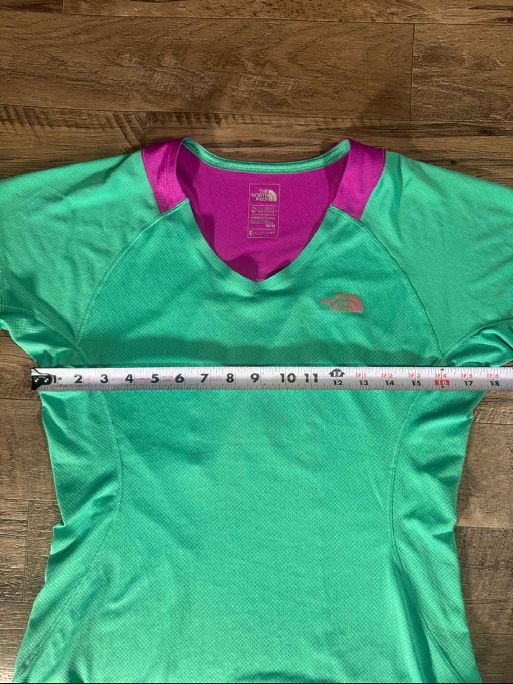 The North Face - Women's Green and Purple Flight Series Short Sleeve Tee -Size M - Picture 8 of 9